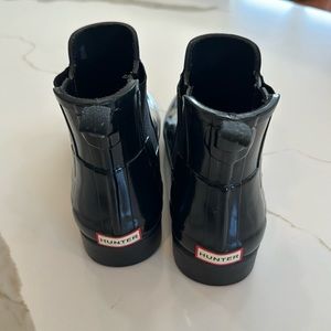 Navy Blue Hunter Booties size 8, Chelsea boots